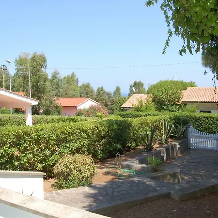 Apartment Dhora *